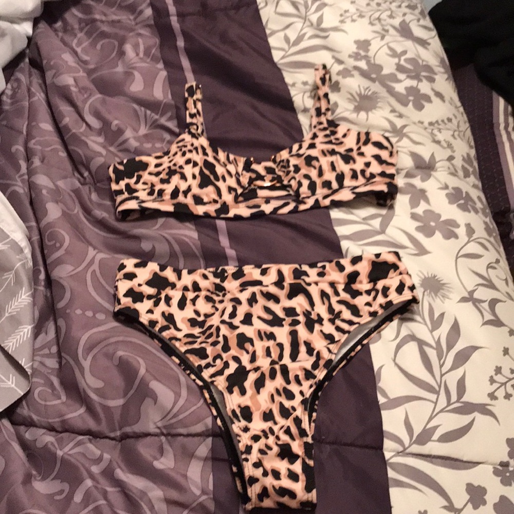 Bathing suit
